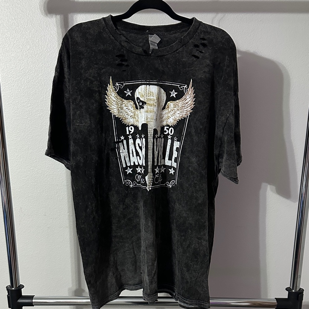 Nashville Graphic Tee